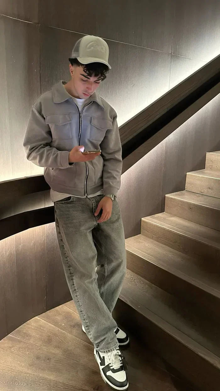 GREY DISTRICT OUTFIT